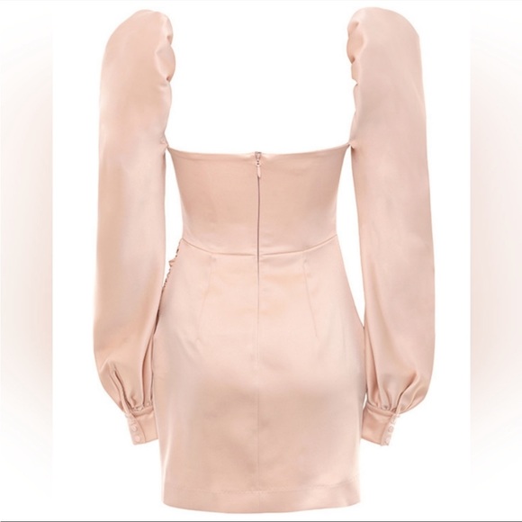 RARE House of CB ‘Cherie’ blush satin puff sleeve dress NWOT - Picture 12 of 17